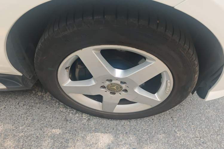 Used Mercedes-Benz M-Class 2014 ML 400 4MATIC Luxury Model Right Front Wheel Hub