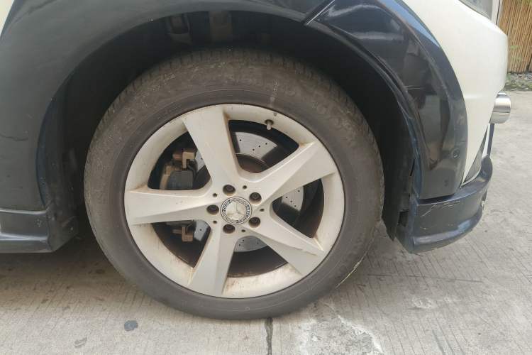 Used Mercedes-Benz M-Class 2014 ML 320 4MATIC Right Front Wheel Hub
