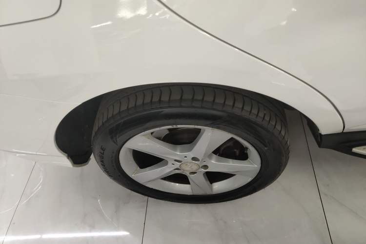 Used Mercedes-Benz M-Class 2014 ML 320 4MATIC Right Rear Wheel Hub