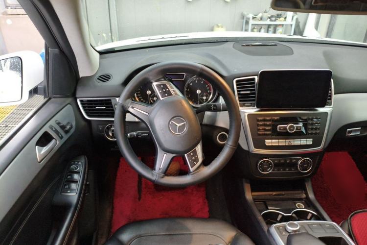 Used Mercedes-Benz M-Class 2014 ML 320 4MATIC Steering Wheel