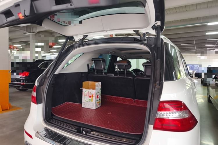 Used Mercedes-Benz M-Class 2014 ML 400 4MATIC Dynamic Model Trunk