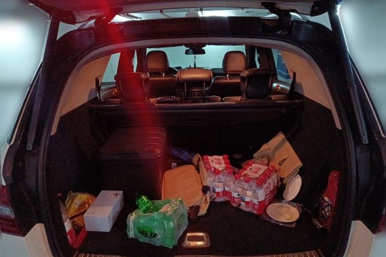 Used Mercedes-Benz M-Class 2014 ML 320 4MATIC Trunk