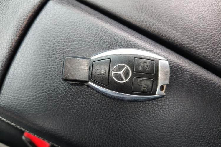 Used Mercedes-Benz M-Class 2014 ML 320 4MATIC Vehicle Key
