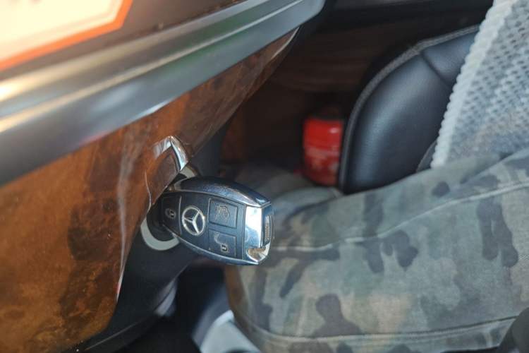 Used Mercedes-Benz M-Class 2014 ML 400 4MATIC Dynamic Model Vehicle Key