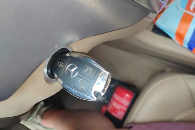 Used Mercedes-Benz M-Class 2014 ML 320 4MATIC Vehicle Key