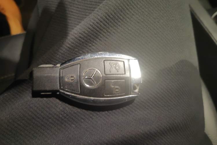 Used Mercedes-Benz M-Class 2014 ML 320 4MATIC Vehicle Key