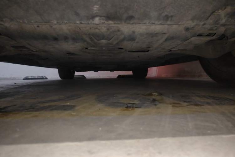 Used Mercedes-Benz M-Class 2015 ML 400 4MATIC Dynamic Model Chassis Front