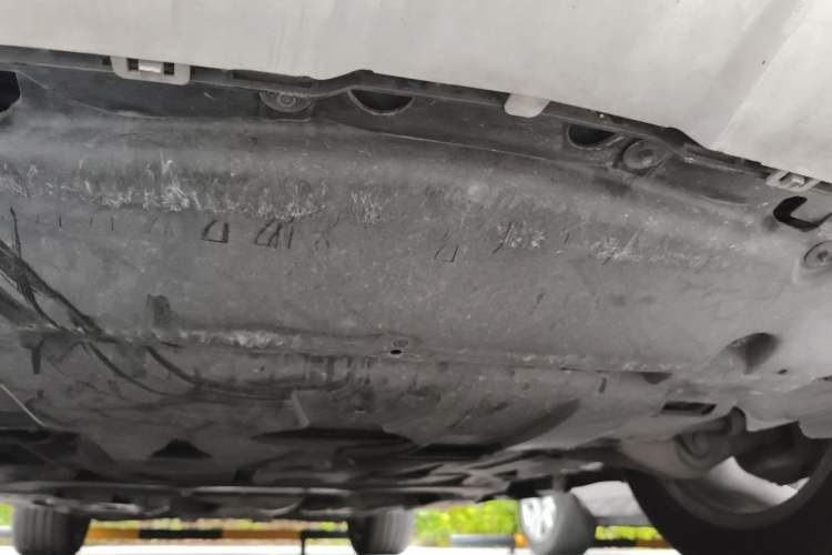 Used Mercedes-Benz M-Class 2015 ML 400 4MATIC Dynamic Model Chassis Front
