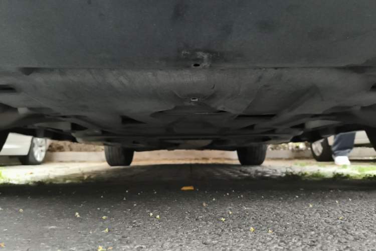 Used Mercedes-Benz M-Class 2015 ML 400 4MATIC Dynamic Model Chassis Front