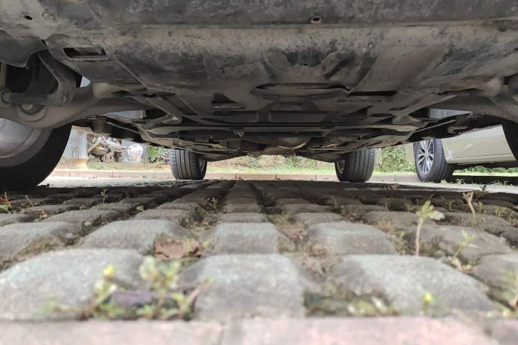 Used Mercedes-Benz M-Class 2015 ML 400 4MATIC Dynamic Model Chassis Front