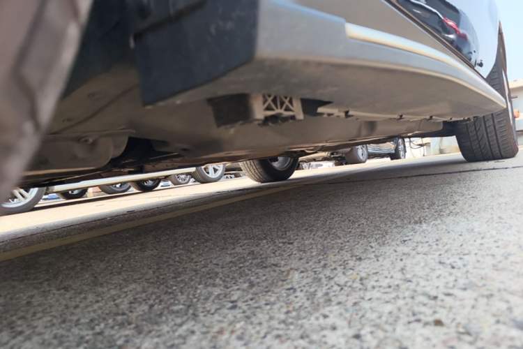 Used Mercedes-Benz M-Class 2015 ML 400 4MATIC Luxury Model Chassis Front Left
