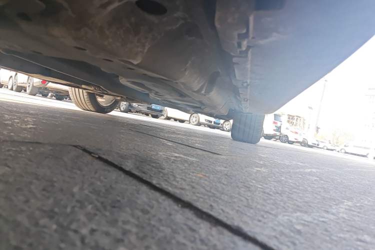 Used Mercedes-Benz M-Class 2015 ML 350 CDI 4MATIC Chassis Front Left