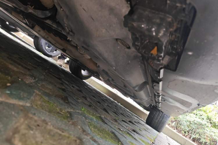 Used Mercedes-Benz M-Class 2015 ML 400 4MATIC Luxury Model Chassis Front Left