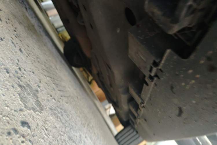 Used Mercedes-Benz M-Class 2015 ML 320 4MATIC Chassis Front Left