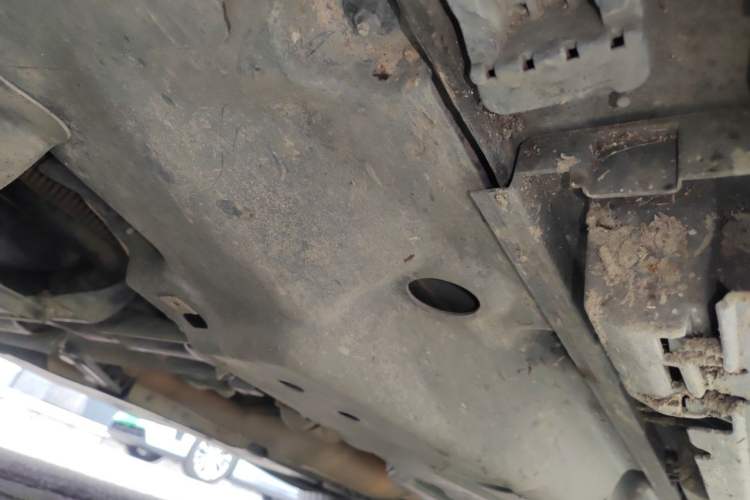 Used Mercedes-Benz M-Class 2015 ML 400 4MATIC Dynamic Model Chassis Front Left