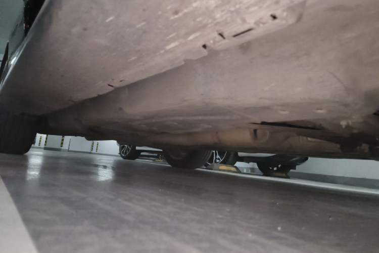 Used Mercedes-Benz M-Class 2015 ML 400 4MATIC Luxury Model Chassis Front Right