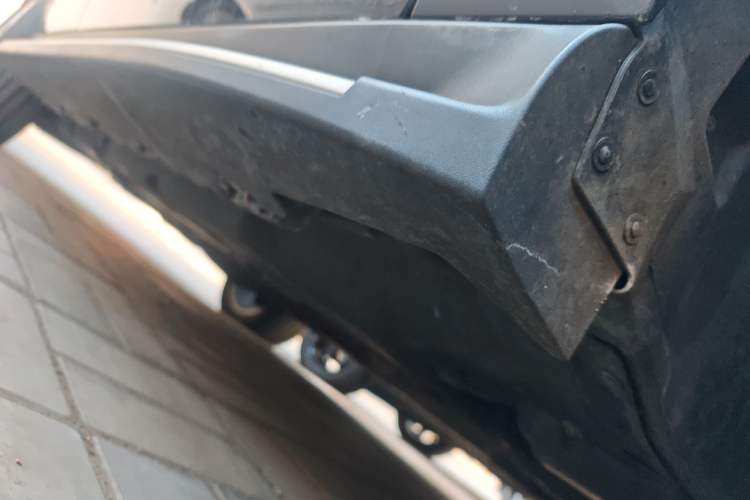 Used Mercedes-Benz M-Class 2015 ML 320 4MATIC Chassis Front Right