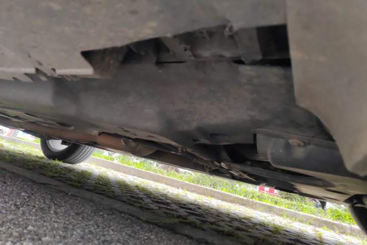 Used Mercedes-Benz M-Class 2015 ML 400 4MATIC Dynamic Model Chassis Front Right