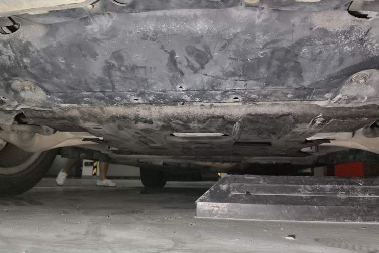 Used Mercedes-Benz M-Class 2015 ML 400 4MATIC Luxury Model Chassis Front