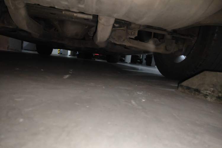 Used Mercedes-Benz M-Class 2015 ML 400 4MATIC Dynamic Model Chassis Rear