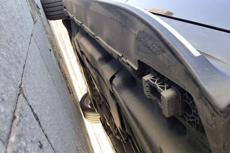 Used Mercedes-Benz M-Class 2015 ML 400 4MATIC Luxury Model Chassis Rear Left