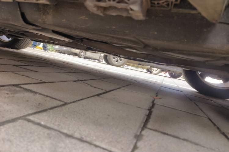 Used Mercedes-Benz M-Class 2015 ML 400 4MATIC Luxury Model Chassis Rear Left