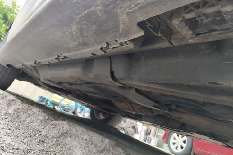 Used Mercedes-Benz M-Class 2015 ML 320 4MATIC Chassis Rear Left