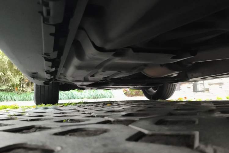 Used Mercedes-Benz M-Class 2015 ML 400 4MATIC Dynamic Model Chassis Rear Left