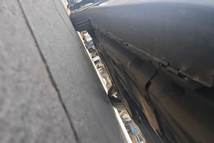 Used Mercedes-Benz M-Class 2015 ML 350 CDI 4MATIC Chassis Rear Left