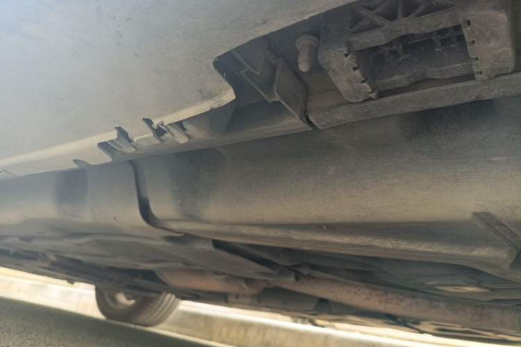 Used Mercedes-Benz M-Class 2015 ML 400 4MATIC Dynamic Model Chassis Rear Left