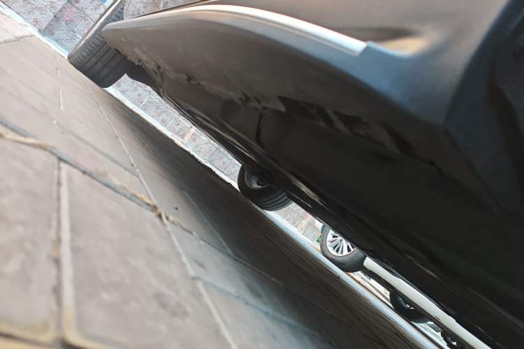 Used Mercedes-Benz M-Class 2015 ML 320 4MATIC Chassis Rear Left
