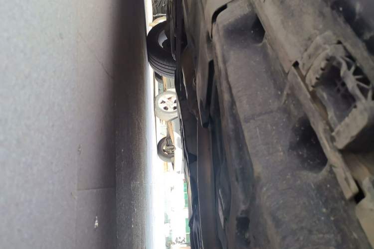 Used Mercedes-Benz M-Class 2015 ML 400 4MATIC Dynamic Model Chassis Rear Left