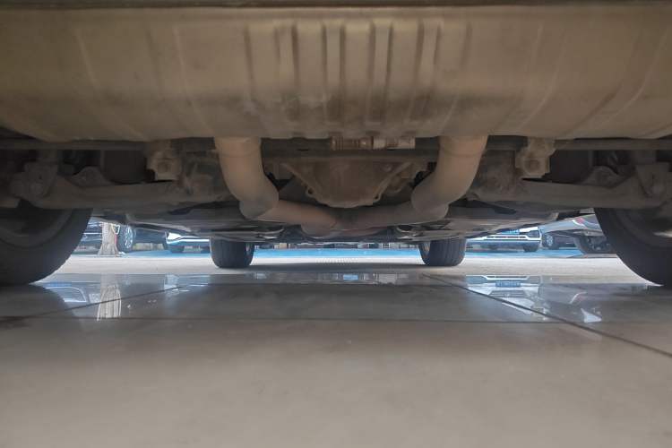 Used Mercedes-Benz M-Class 2015 ML 400 4MATIC Dynamic Model Chassis Rear