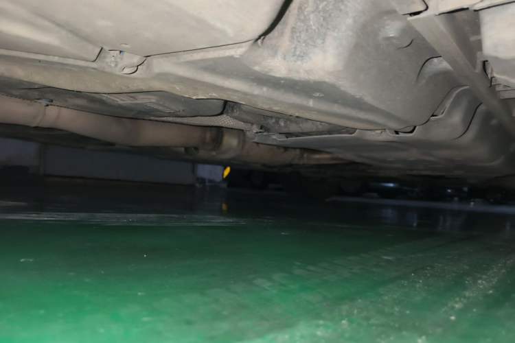 Used Mercedes-Benz M-Class 2015 ML 400 4MATIC Dynamic Model Chassis Rear Right