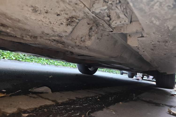 Used Mercedes-Benz M-Class 2015 ML 320 4MATIC Chassis Rear Right