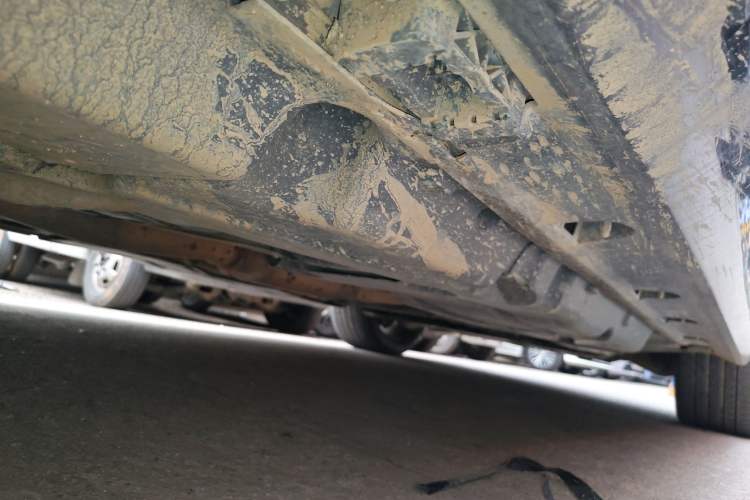 Used Mercedes-Benz M-Class 2015 ML 400 4MATIC Dynamic Model Chassis Rear Right