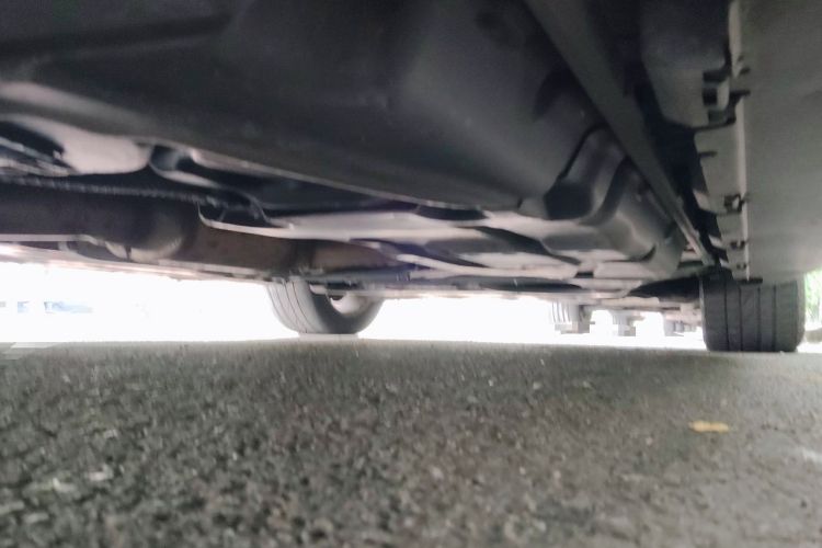 Used Mercedes-Benz M-Class 2015 ML 400 4MATIC Dynamic Model Chassis Rear Right