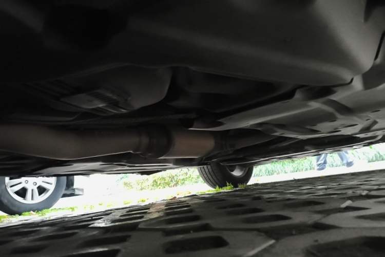 Used Mercedes-Benz M-Class 2015 ML 400 4MATIC Dynamic Model Chassis Rear Right