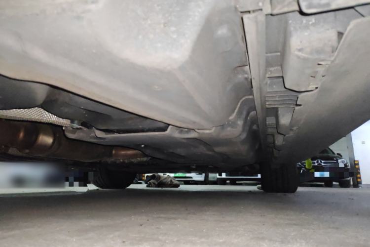 Used Mercedes-Benz M-Class 2015 ML 400 4MATIC Luxury Model Chassis Rear Right