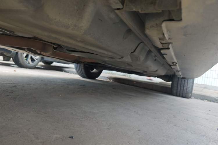 Used Mercedes-Benz M-Class 2015 ML 400 4MATIC Dynamic Model Chassis Rear Right