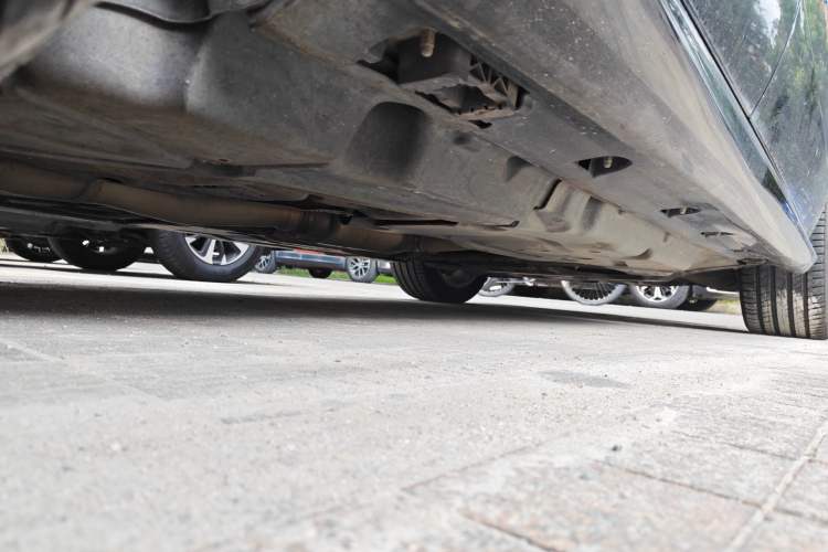 Used Mercedes-Benz M-Class 2015 ML 400 4MATIC Dynamic Model Chassis Rear Right