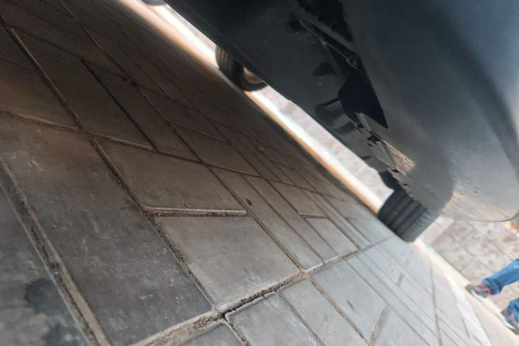 Used Mercedes-Benz M-Class 2015 ML 320 4MATIC Chassis Rear Right