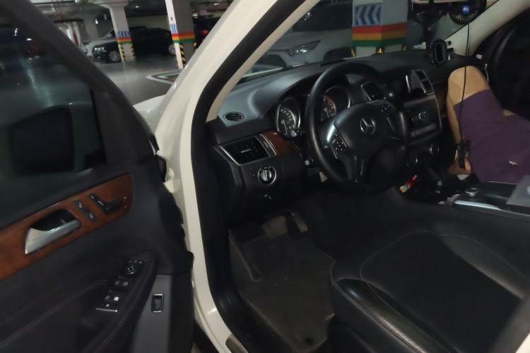 Used Mercedes-Benz M-Class 2015 ML 400 4MATIC Dynamic Model Driver Seat