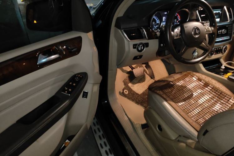 Used Mercedes-Benz M-Class 2015 ML 400 4MATIC Dynamic Model Driver Seat