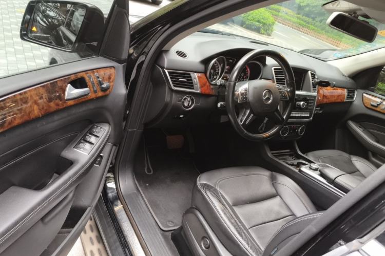 Used Mercedes-Benz M-Class 2015 ML 400 4MATIC Dynamic Model Driver Seat
