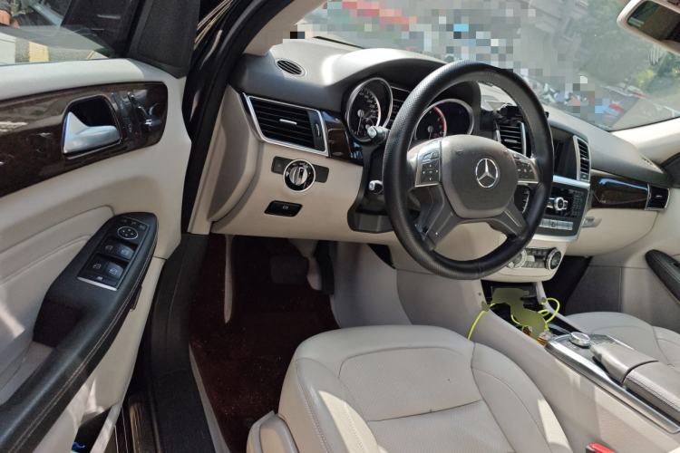 Used Mercedes-Benz M-Class 2015 ML 350 CDI 4MATIC Driver Seat