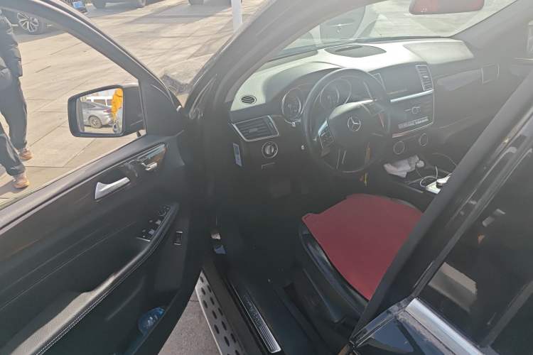 Used Mercedes-Benz M-Class 2015 ML 350 CDI 4MATIC Driver Seat
