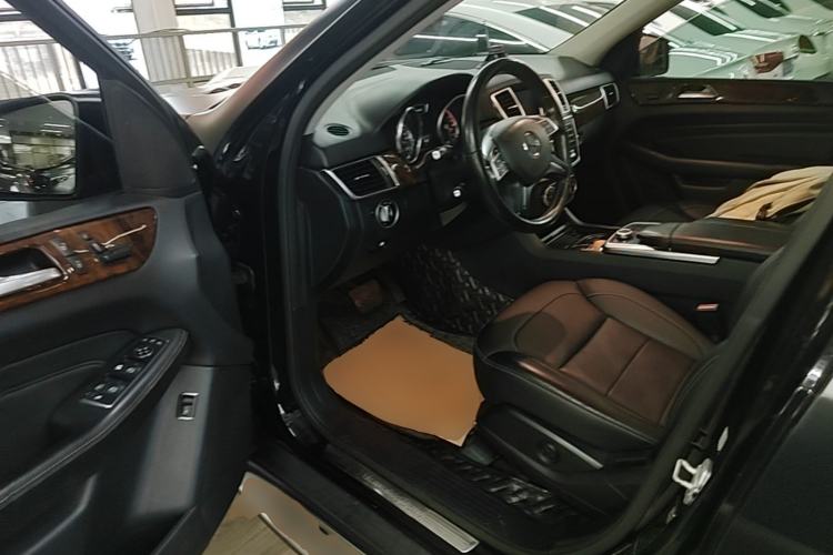 Used Mercedes-Benz M-Class 2015 ML 400 4MATIC Dynamic Model Driver Seat