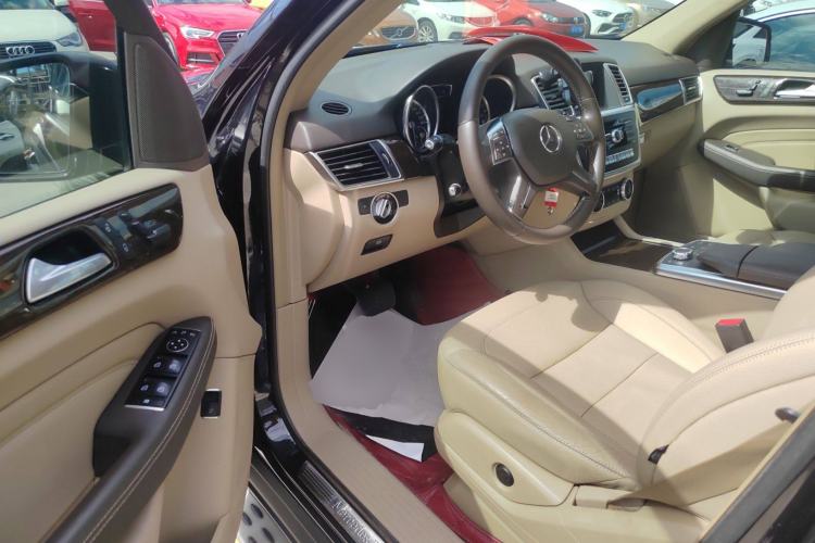 Used Mercedes-Benz M-Class 2015 ML 350 CDI 4MATIC Driver Seat