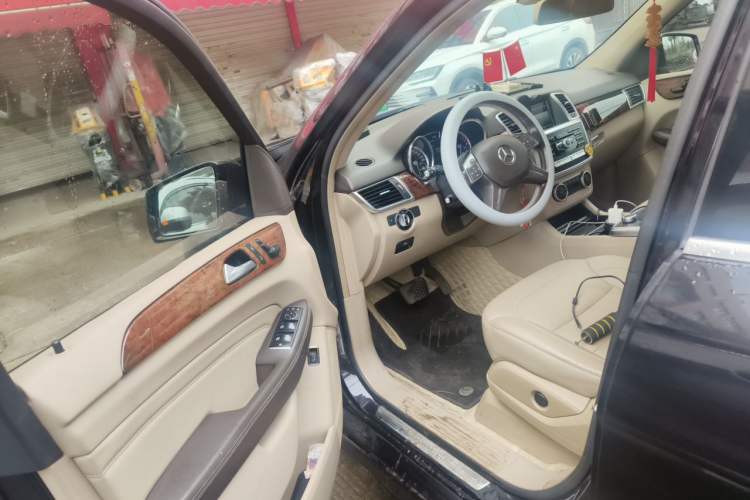 Used Mercedes-Benz M-Class 2015 ML 400 4MATIC Dynamic Model Driver Seat